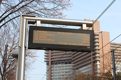 Hinweisschild Straßenbahn